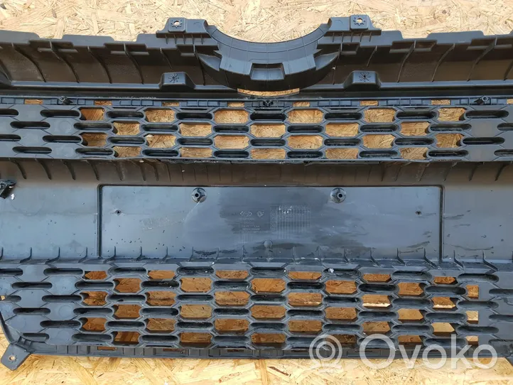 Hyundai i10 Grille calandre supérieure de pare-chocs avant 86569-B9500