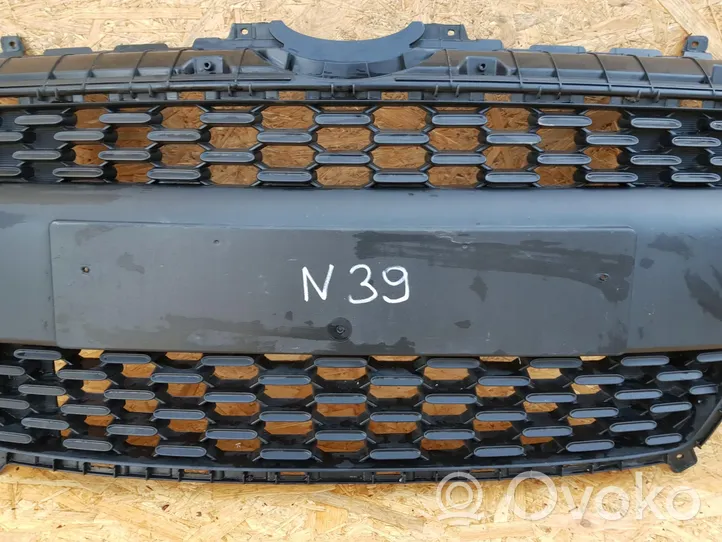 Hyundai i10 Grille calandre supérieure de pare-chocs avant 86569-B9500