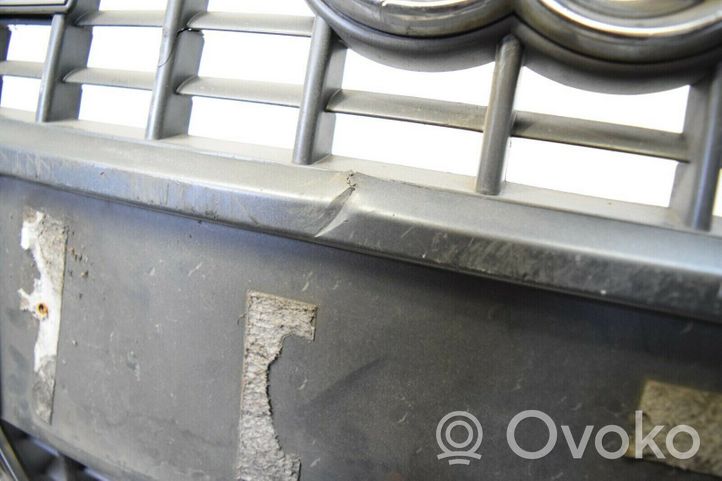 Audi A6 S6 C6 4F Grille calandre supérieure de pare-chocs avant 4F0853651L