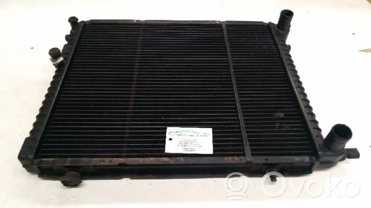 Renault 19 Radiateur de refroidissement 7701395098