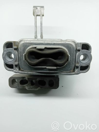 5Q0199262 Seat Leon (5F) Engine mount bracket, 25.00 € | RRR 