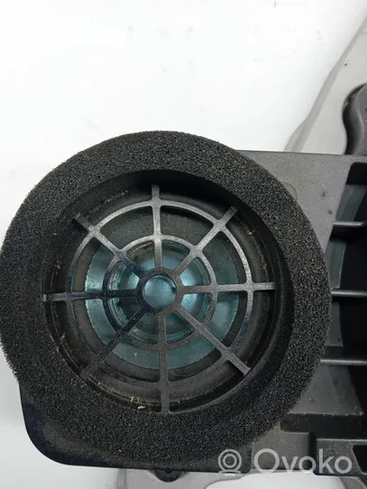 Mercedes-Benz C W204 Subwoofer-bassokaiutin A2048204902