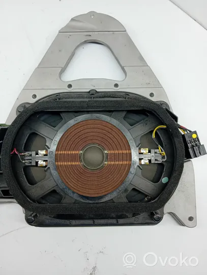 Mercedes-Benz C W204 Subwoofer-bassokaiutin A2048204902