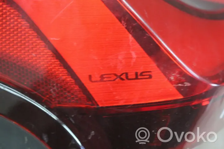 Lexus UX Takavalot LAMPA