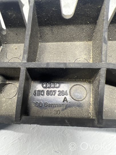 Audi A4 S4 B7 8E 8H Uchwyt / Mocowanie zderzaka przedniego 8E0807284