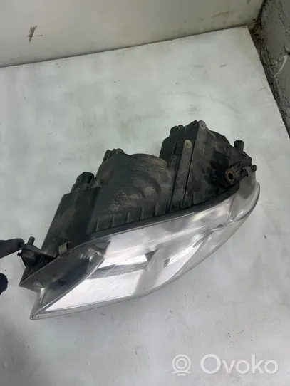 Volkswagen Touran I Lampa przednia 0844111B6L