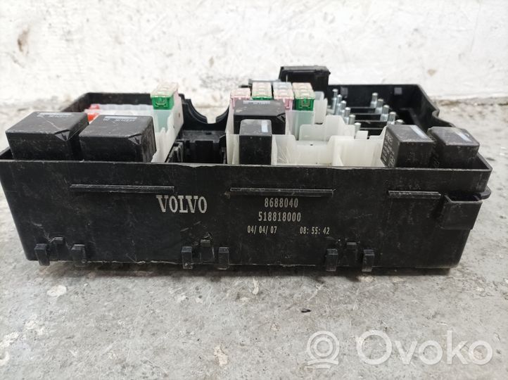 Volvo S40 Module de fusibles 8688040
