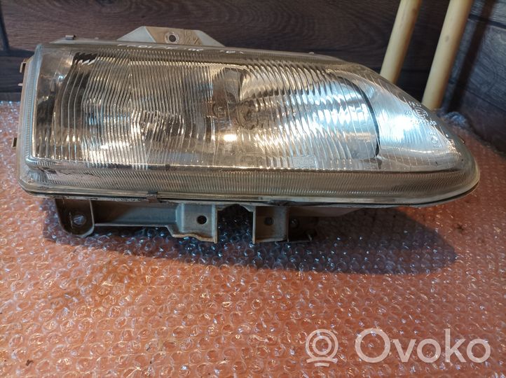 Renault Espace III Lampa przednia 0492705
