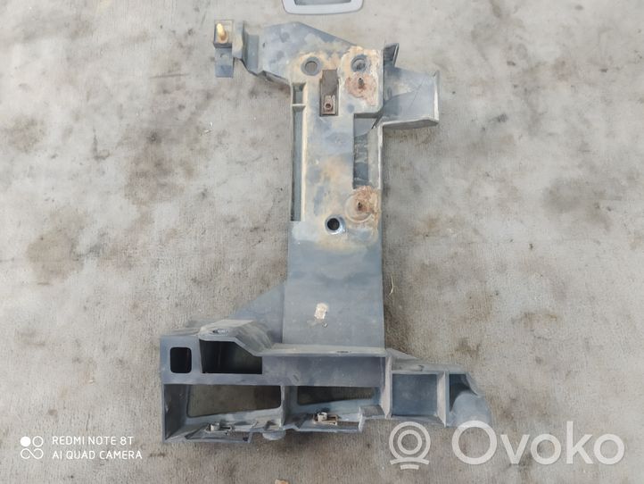 Renault Master II Support de pare-chocs arrière 7700352211