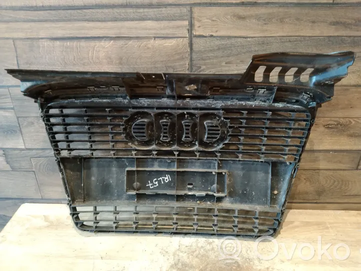 Audi A4 S4 B7 8E 8H Front bumper upper radiator grill 