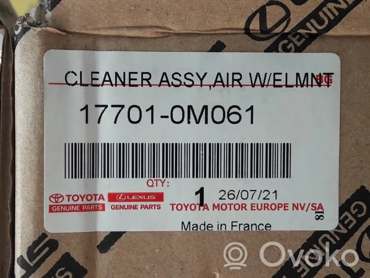 Toyota Yaris Крышка коробки воздушного фильтра 17701-0M061