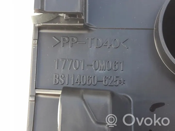Toyota Yaris Osłona / Obudowa filtra powietrza 17701-0M061