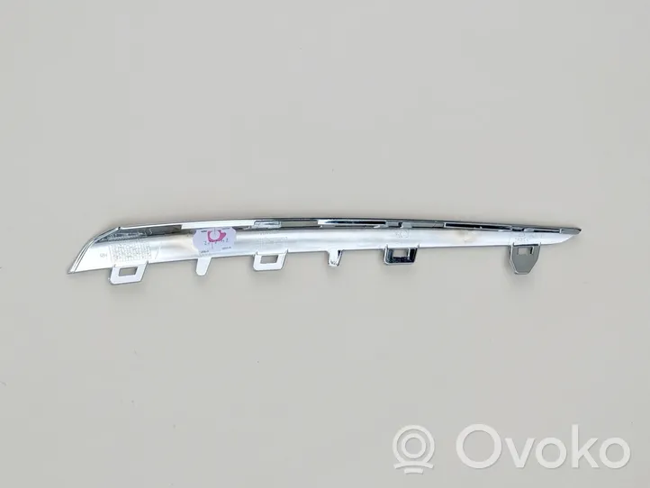 Toyota Verso Grille calandre supérieure de pare-chocs avant 53125-0F020