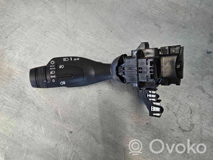 Volvo XC90 Przełącznik / Przycisk kierownicy 31674102