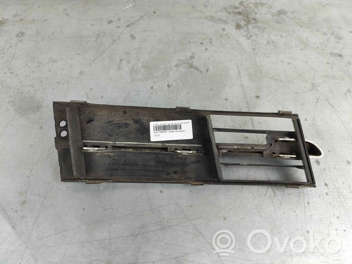 BMW 7 F01 F02 F03 F04 Grille inférieure de pare-chocs avant 51117295267