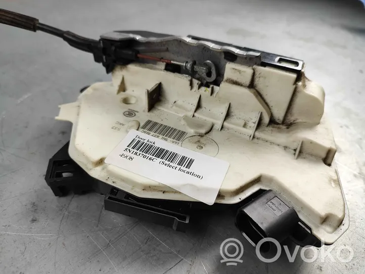 Volkswagen PASSAT CC Front door lock 5N1837016C