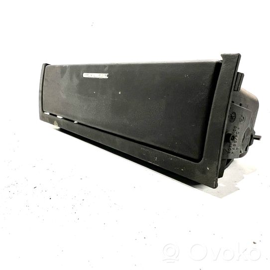 BMW 3 E46 Consolle centrale del vano portaoggetti 8202188