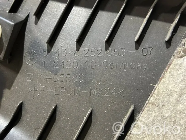 BMW 3 E46 (C) pillar trim 8252653