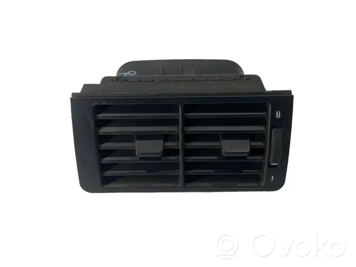 BMW 7 E38 Griglia di ventilazione posteriore 8390117