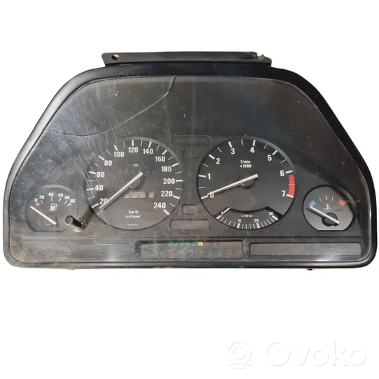 BMW 5 E34 Compteur de vitesse tableau de bord 1389420