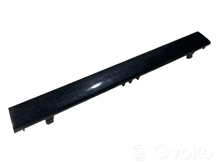 BMW 5 E39 Rivestimento del vano portaoggetti del cruscotto 8185256