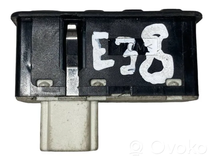 BMW 5 E39 Seat control switch 8352160