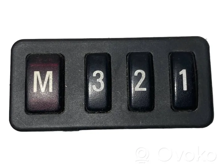 BMW 5 E39 Interruttore di controllo del sedile 8352160