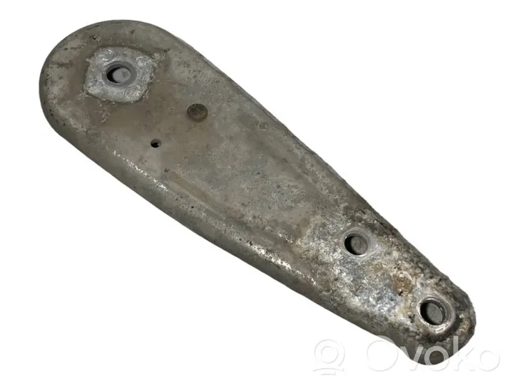 BMW 5 E60 E61 Cits aizmugures šasijas elements 6764888