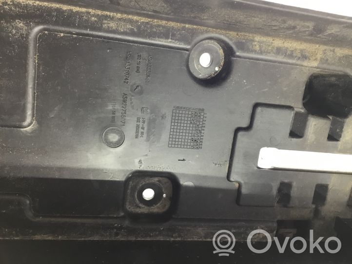 Opel Insignia A Battery tray 13310742