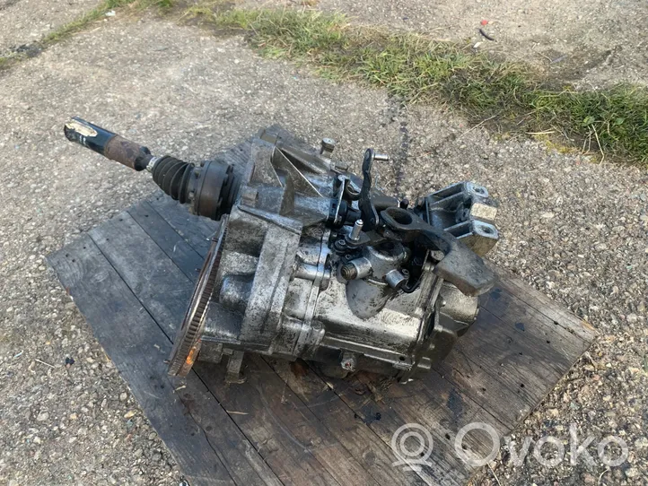 Volkswagen Golf V Mechaninė 5 pavarų dėžė 02T301103