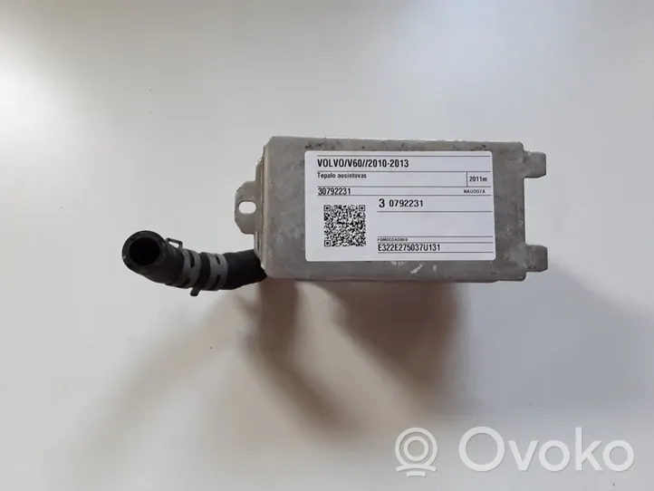 Volvo V60 Mocowanie / uchwyt filtra oleju 30792231