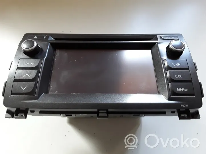 Toyota Auris E180 Panel / Radioodtwarzacz CD/DVD/GPS 10R030232