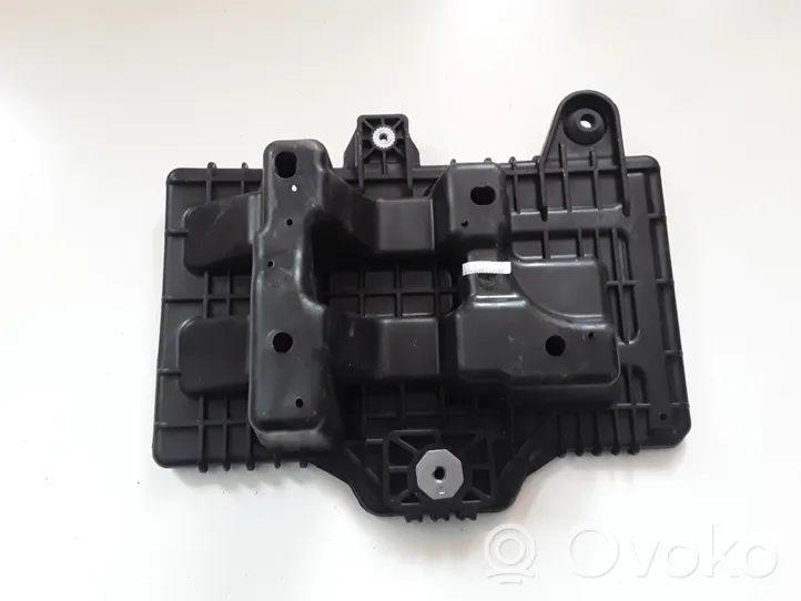 Hyundai Tucson TL Battery bracket 37150D3000