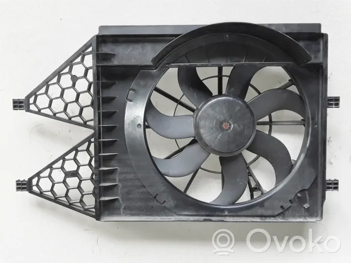 Volkswagen Polo V 6R Kale ventilateur de radiateur refroidissement moteur 6R0121207