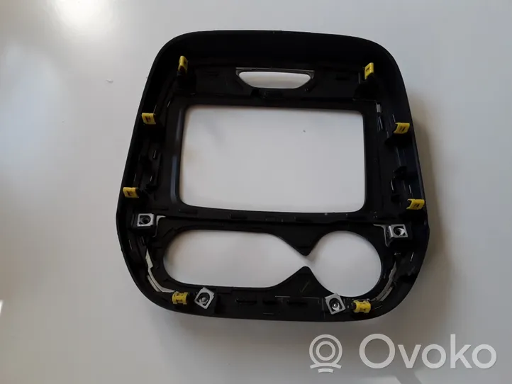 Renault Captur Rivestimento del pannello 00138013