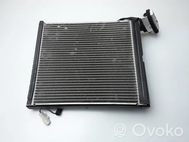 Toyota Auris E180 Radiatore aria condizionata (A/C) (abitacolo) 8850102300