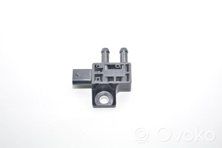 BMW 5 G30 G31 Sensore di pressione dei gas di scarico 8579353