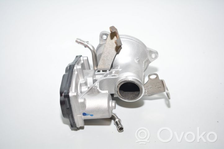 BMW 5 G30 G31 EGR-venttiili 8574820