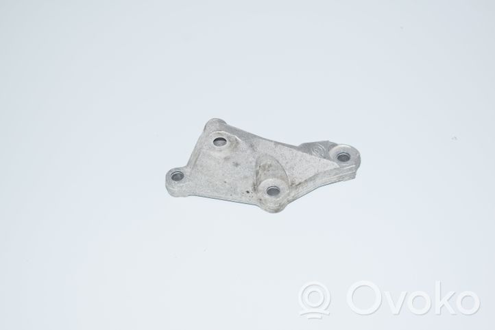 BMW 4 F32 F33 Support pompe injection à carburant 7810698