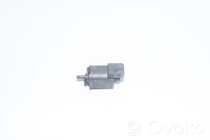 BMW 3 F30 F35 F31 Vacuum valve 7810831