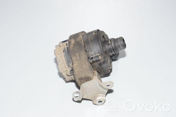 BMW i3 Pompe à eau de liquide de refroidissement 8600286