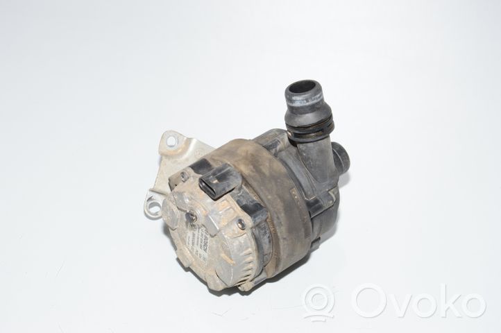 BMW i3 Pompe à eau de liquide de refroidissement 8600286