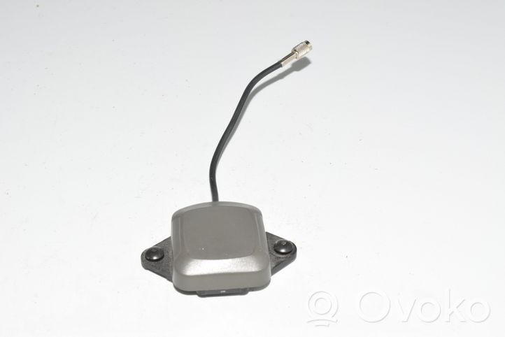 BMW 7 E38 Aerial antenna amplifier 