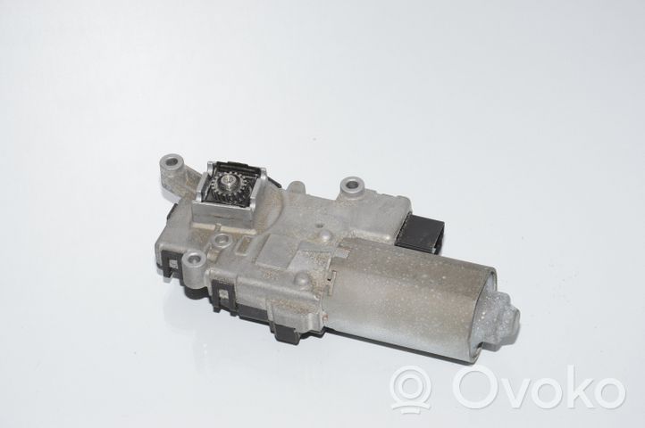 BMW X3 E83 Motore/attuatore 67616922652