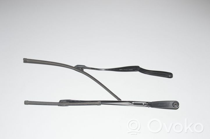 BMW 6 F06 Gran coupe Windshield/front glass wiper blade 7203156