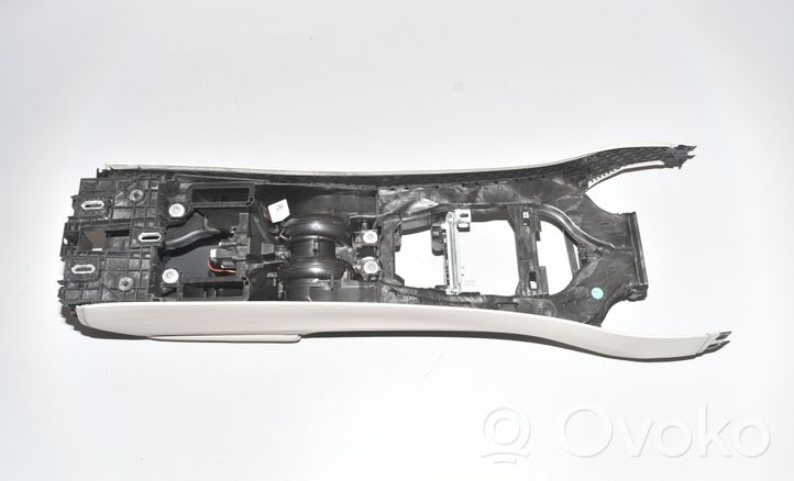 BMW 7 G11 G12 Console centrale 6843415