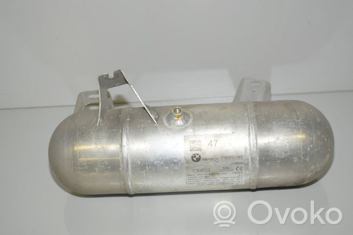 BMW 7 G11 G12 Réservoir d'air sous vide 6861937