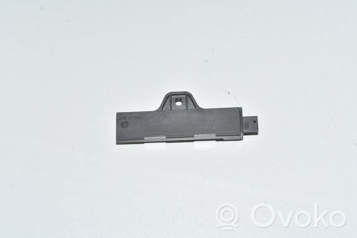 BMW 2 F46 Antenna comfort per interno 