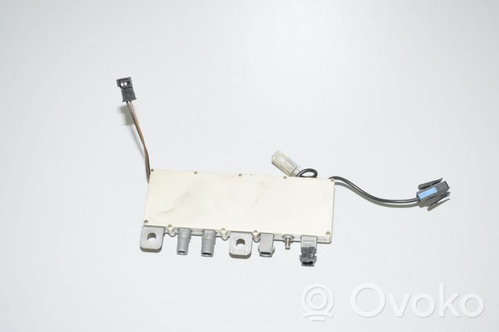 BMW 5 E39 Amplificateur d'antenne 8378090