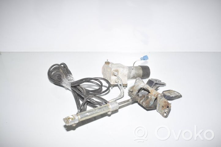 BMW 5 E39 Avattavan katon hydraulipumppu 7004889